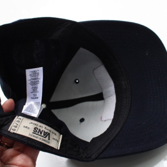 Vans built strong snap back hat - Picture 8 of 11